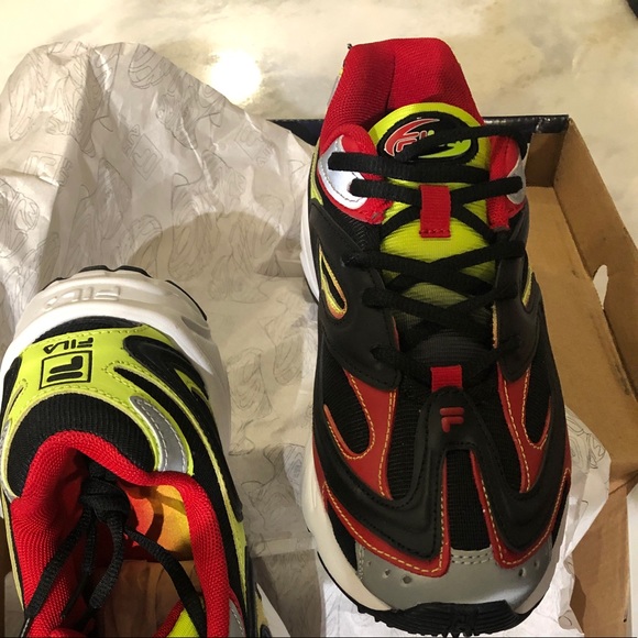 FILA - Picture 3 of 4